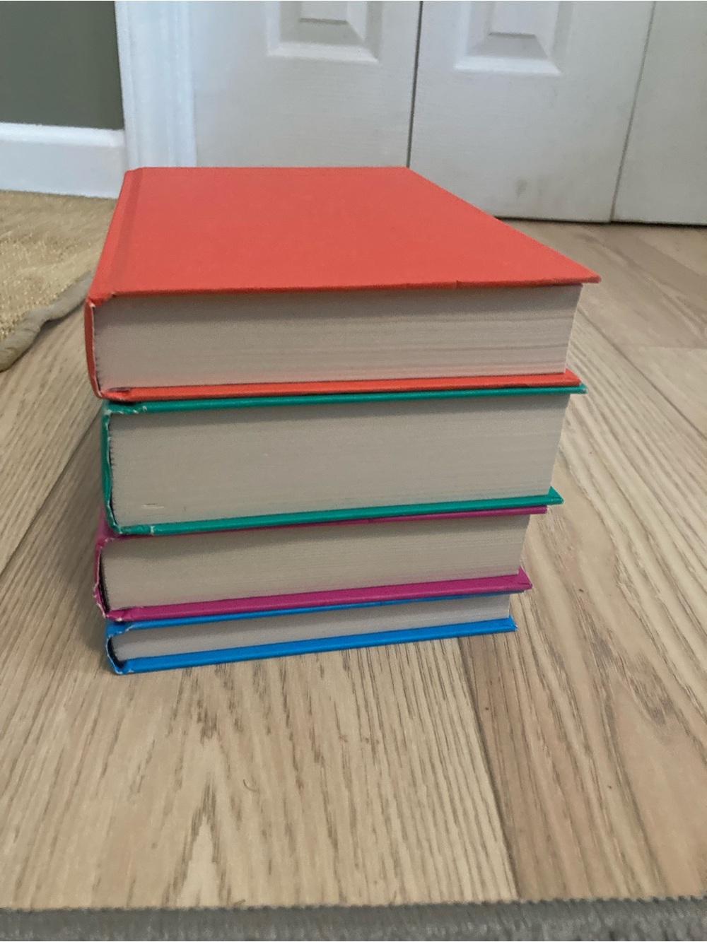 ACOTAR, ACOMAF, ACOWAR, ACOFAS Hardcover Set - Bright Multi-Color Book Spines - Picture 3 of 3